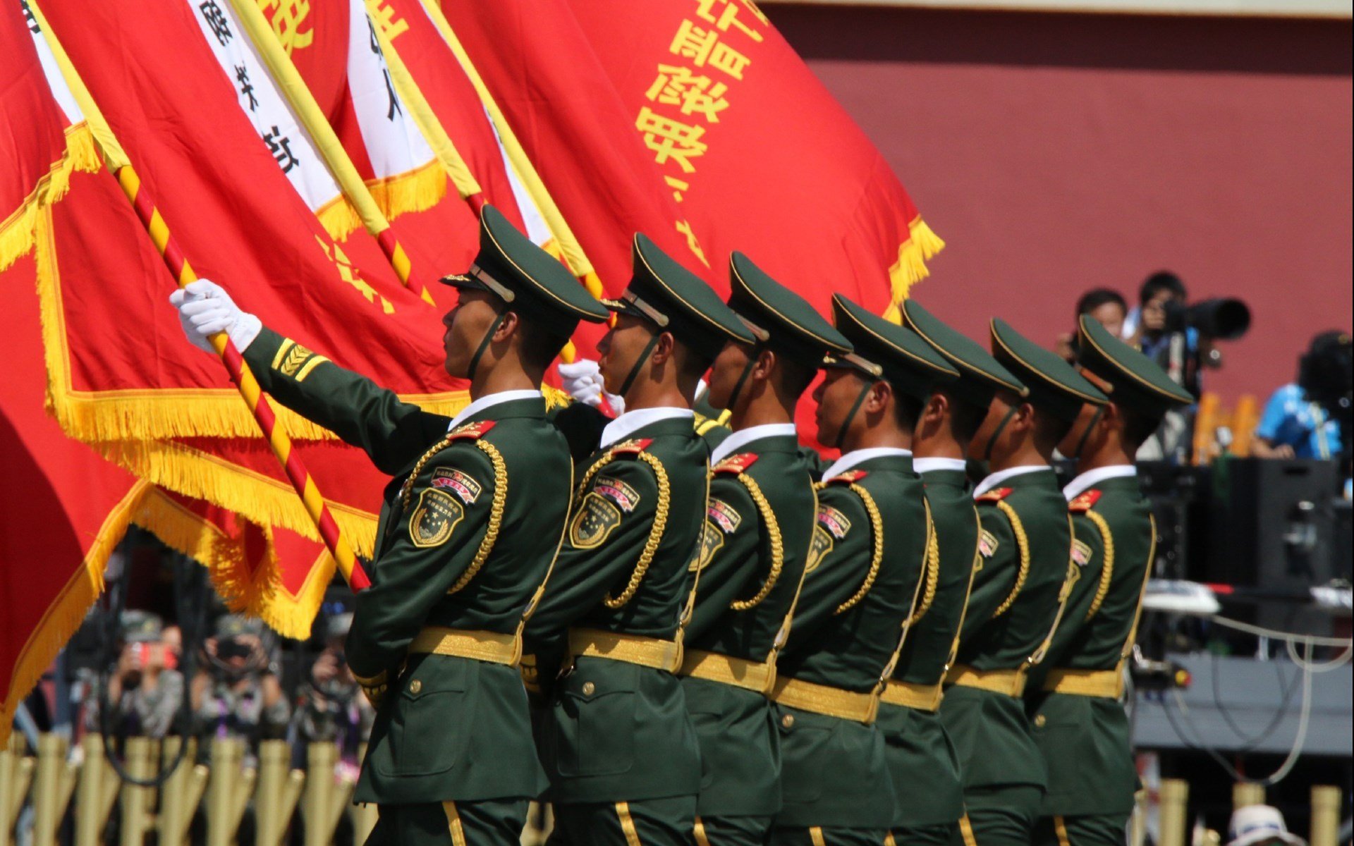 开云体育网站-弗赖堡后场传控流畅减少失误风险，弗赖堡主场叫什么  第1张